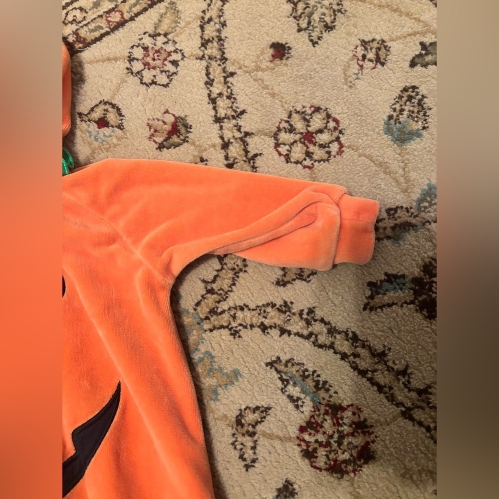 Halloween Pumpkin Costume 3-6 month - Picture 4 of 15